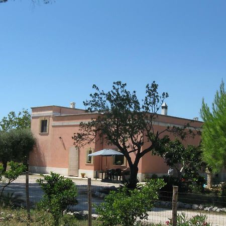 Villa Rita Bed & Breakfast Campi Salentina Exterior foto